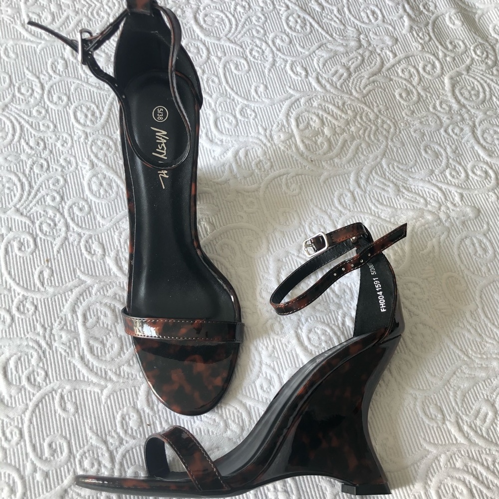 Nastygal Tortoise Wedges